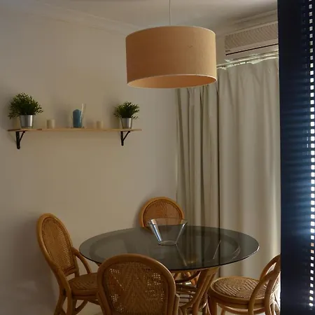 Estudio Piscina E Praia, De تافيرا
